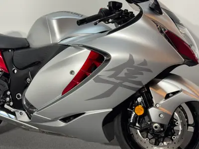 SUZUKI GSX-R 1300 HAYABUSA – foto 2