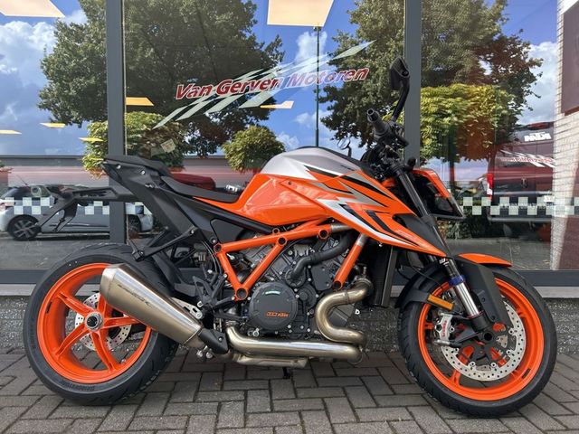 ktm - 1290-super-duke-r
