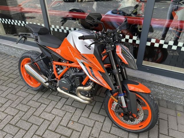 ktm - 1290-super-duke-r