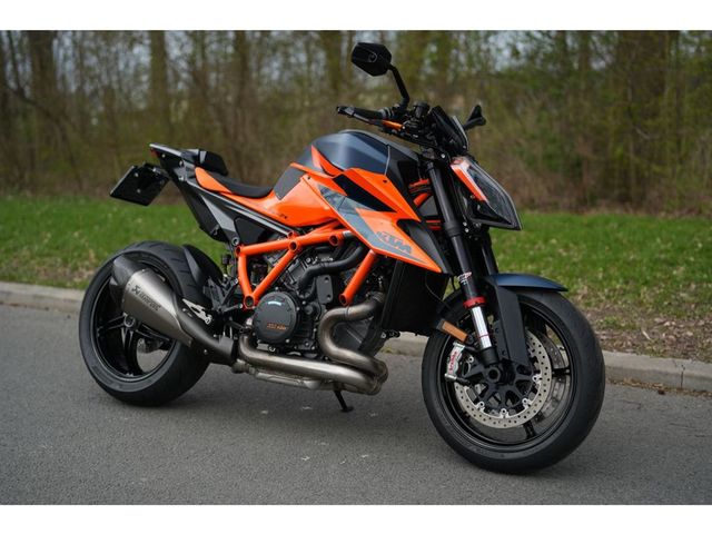 ktm - 1290-super-duke-r