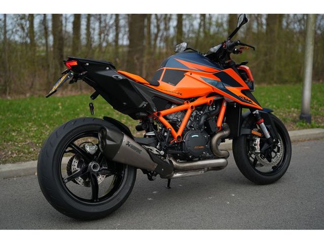 ktm - 1290-super-duke-r