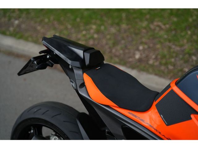 ktm - 1290-super-duke-r