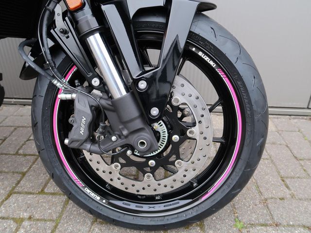 suzuki - gsx-8s