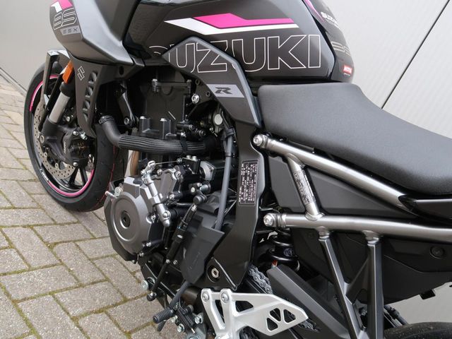 suzuki - gsx-8s