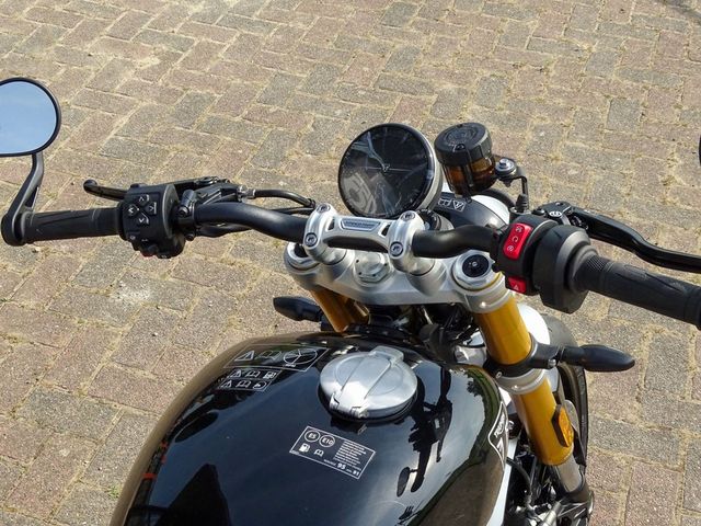 triumph - speed-twin-1200-rs