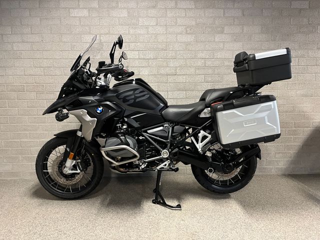 bmw - r-1250-gs-triple-black