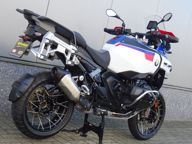 bmw - r-1300-gs-adventure-trophy