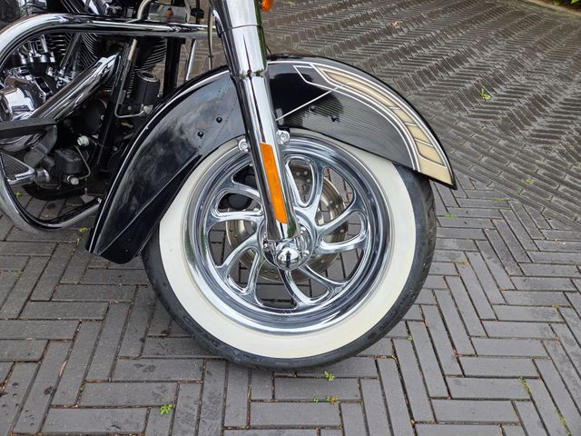 harley-davidson - softail-deluxe-flstn