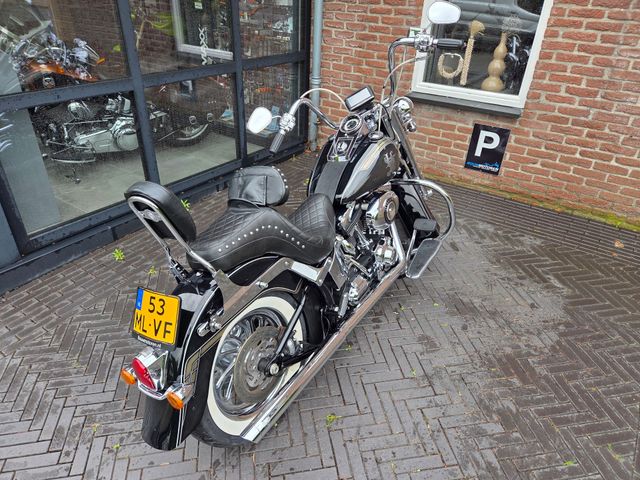 harley-davidson - softail-deluxe-flstn