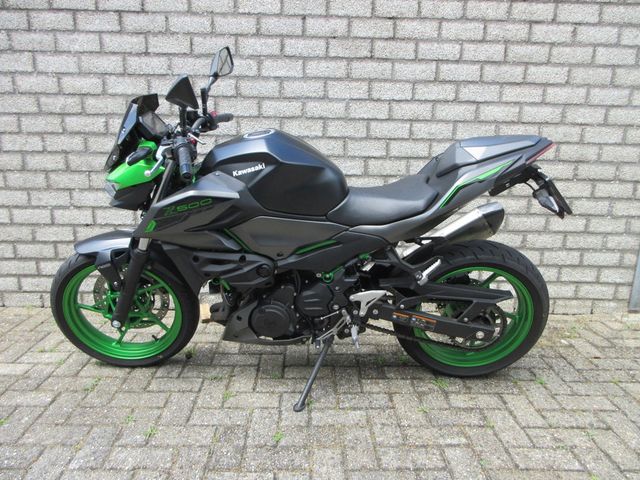 kawasaki - z-500