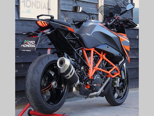 ktm - 1290-super-duke-gt