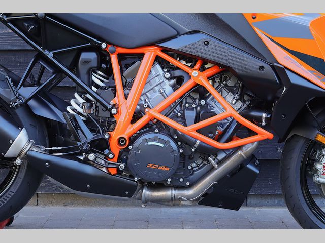 ktm - 1290-super-duke-gt