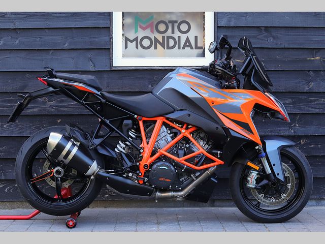 ktm - 1290-super-duke-gt