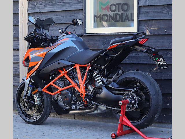 ktm - 1290-super-duke-gt