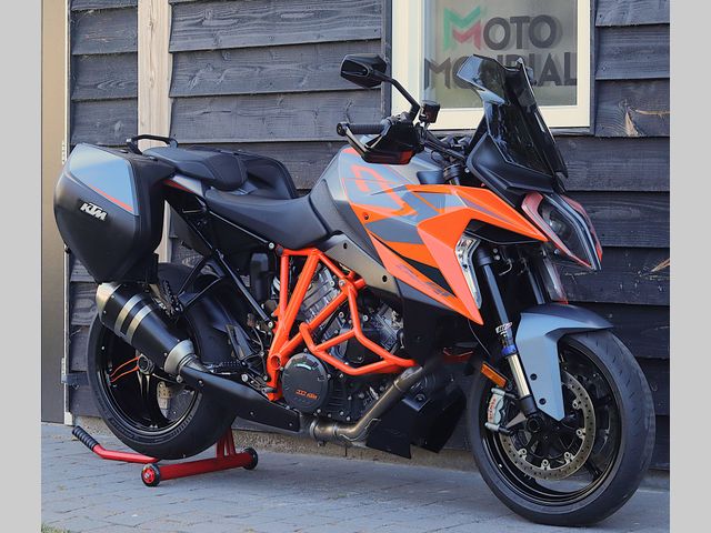 ktm - 1290-super-duke-gt
