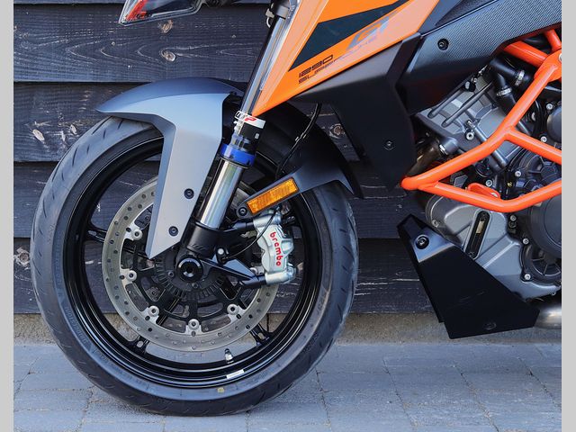 ktm - 1290-super-duke-gt
