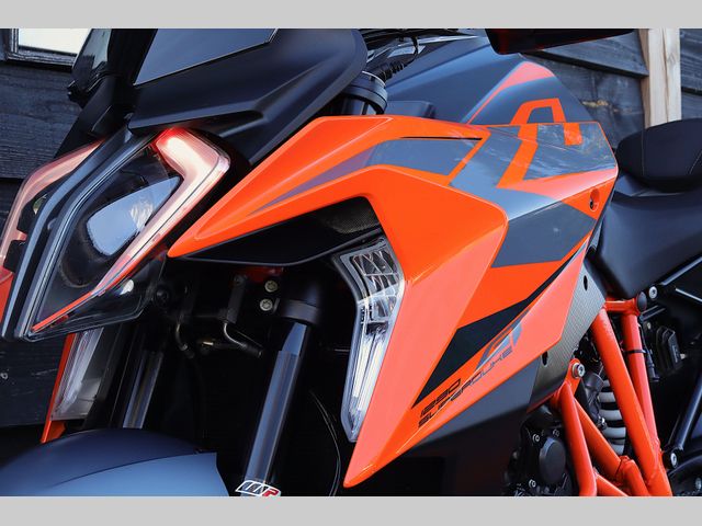 ktm - 1290-super-duke-gt
