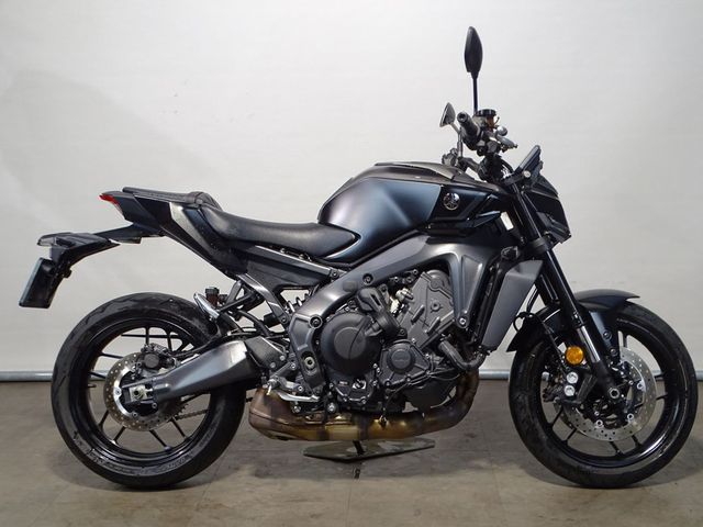 yamaha - mt-09-y-amt