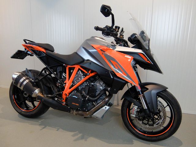 ktm - 1290-super-duke-gt