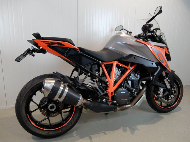 ktm - 1290-super-duke-gt