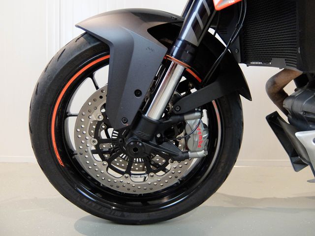 ktm - 1290-super-duke-gt