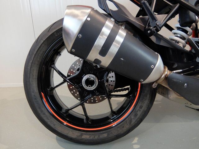 ktm - 1290-super-duke-gt