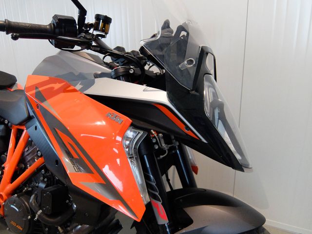 ktm - 1290-super-duke-gt