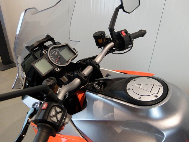 ktm - 1290-super-duke-gt