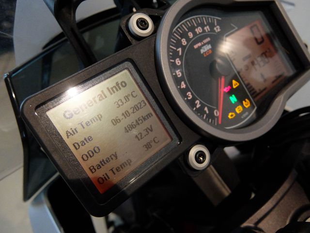 ktm - 1290-super-duke-gt