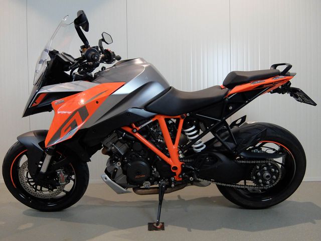 ktm - 1290-super-duke-gt