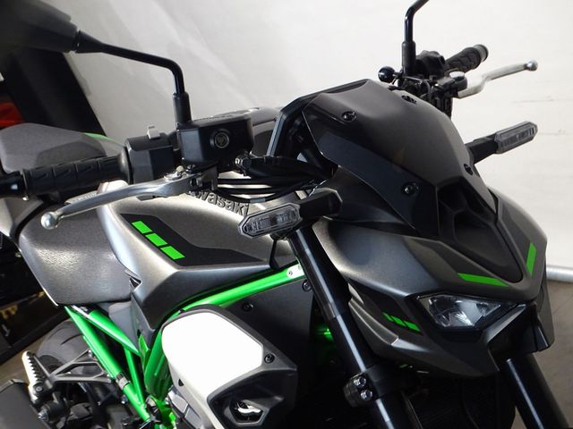 kawasaki - z900