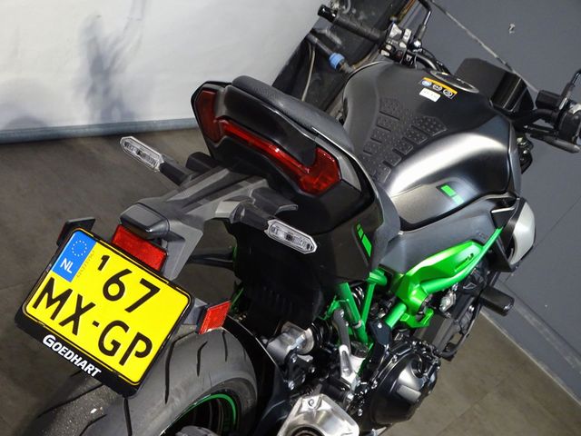 kawasaki - z900