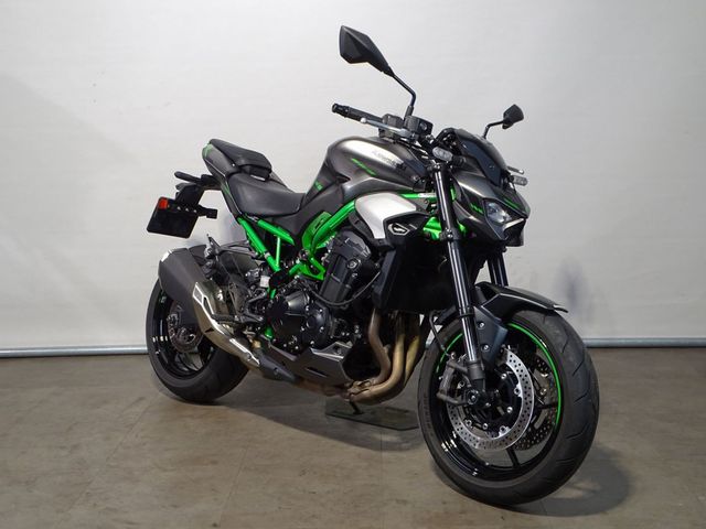 kawasaki - z900