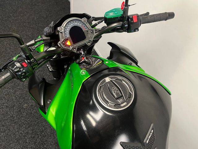 kawasaki - z900