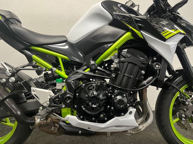 kawasaki - z900