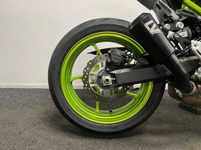 kawasaki - z900