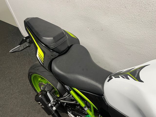 kawasaki - z900