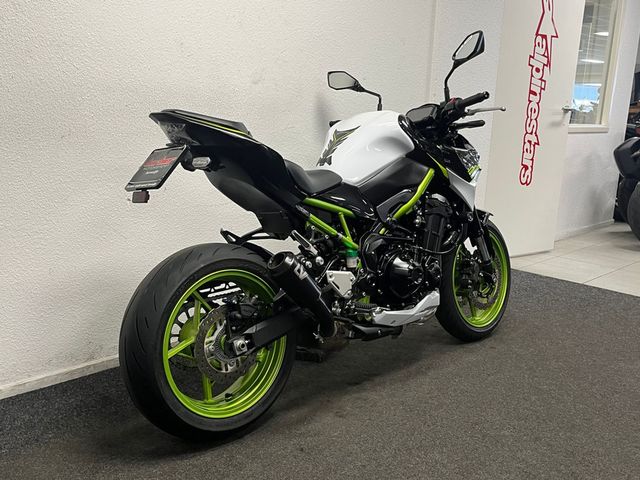 kawasaki - z900