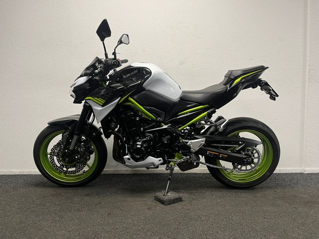 kawasaki - z900