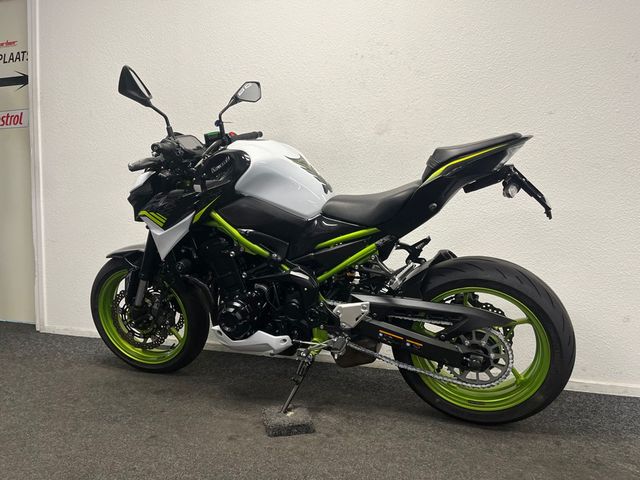 kawasaki - z900