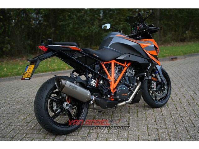 ktm - 1290-super-duke-gt