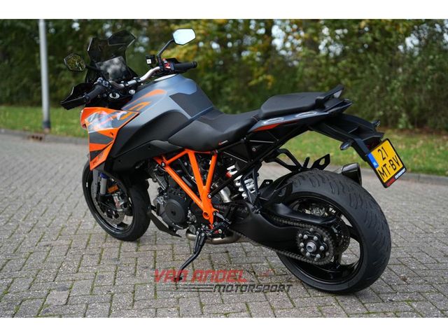 ktm - 1290-super-duke-gt