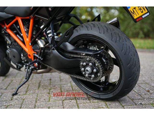 ktm - 1290-super-duke-gt