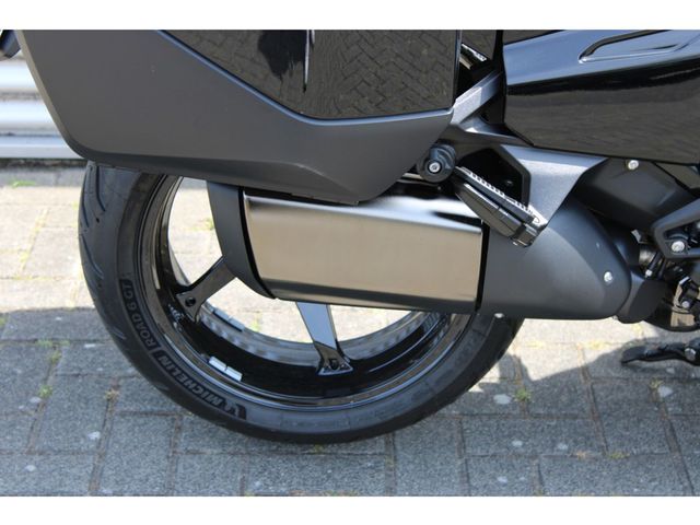 bmw - r-1300-rt