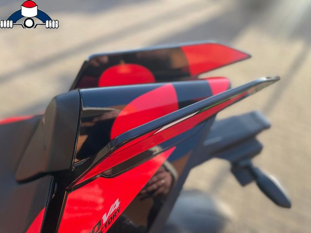 aprilia - tuono-v4-1100