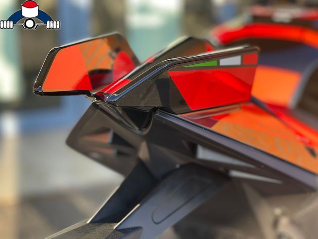 aprilia - tuono-v4-1100