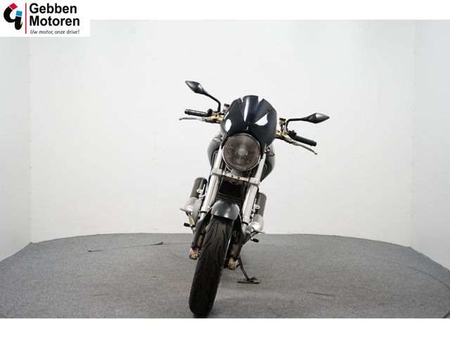 ducati - m-900-monster