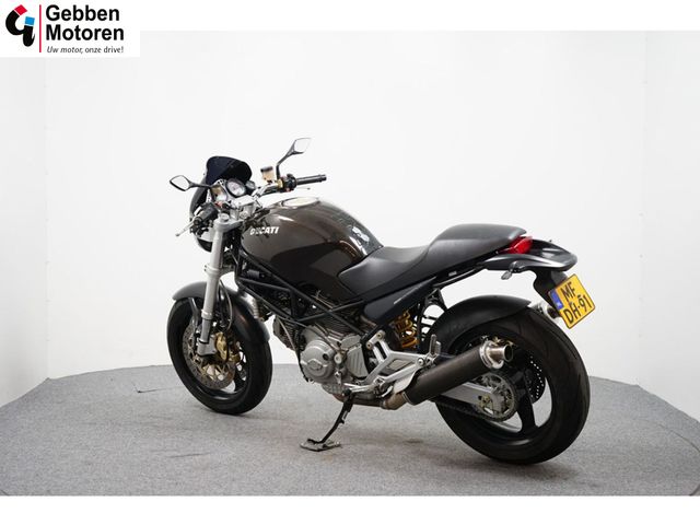 ducati - m-900-monster