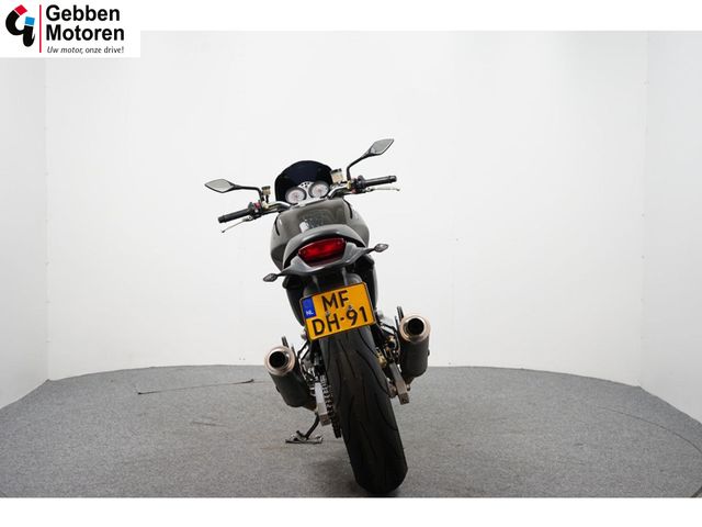 ducati - m-900-monster