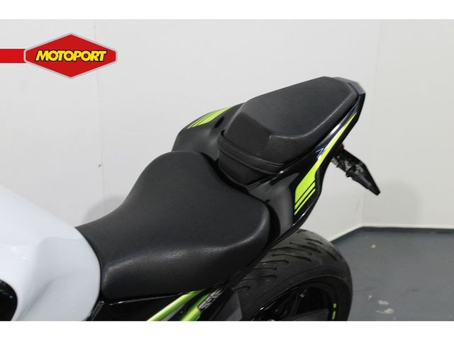 kawasaki - z900